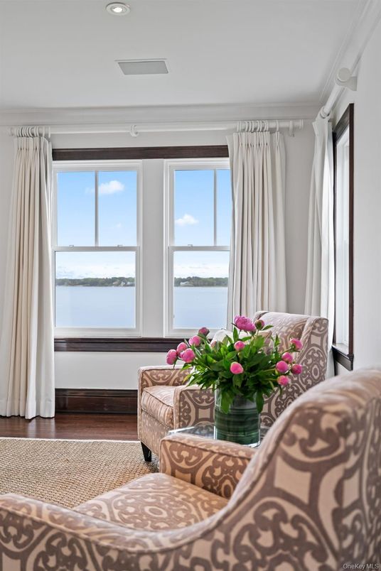 Interior, Living room, Recessed Lighting, Water, Wood Texture Flooring