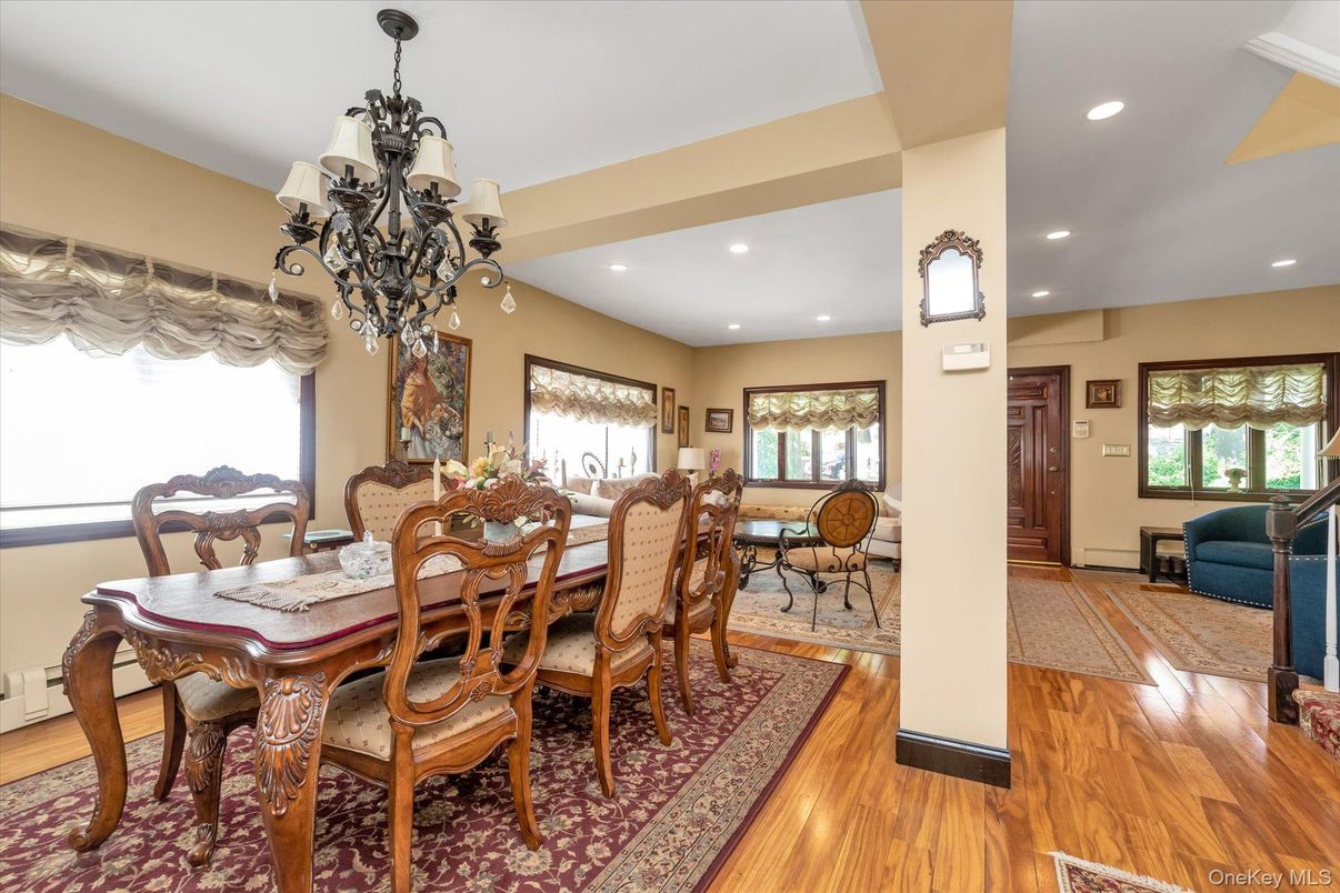 Chandelier, Dining room, Interior, Recessed Lighting, Wood Texture Flooring