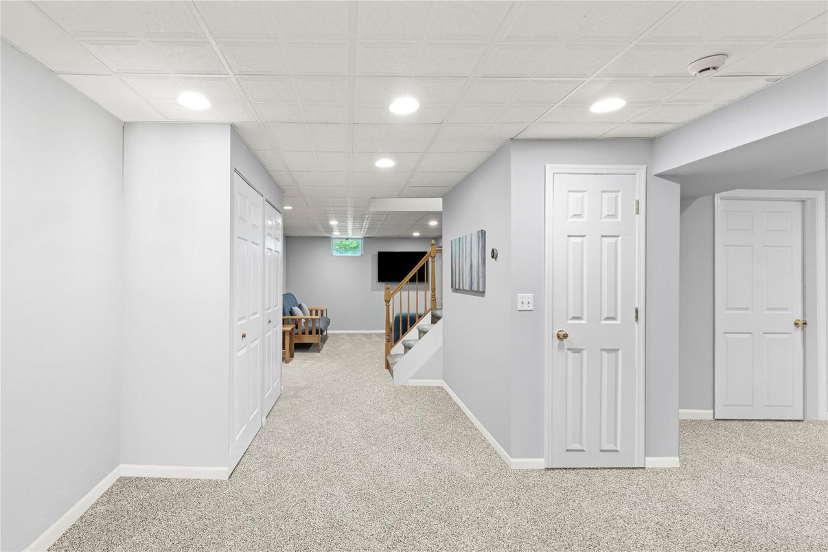 Interior, Recessed Lighting