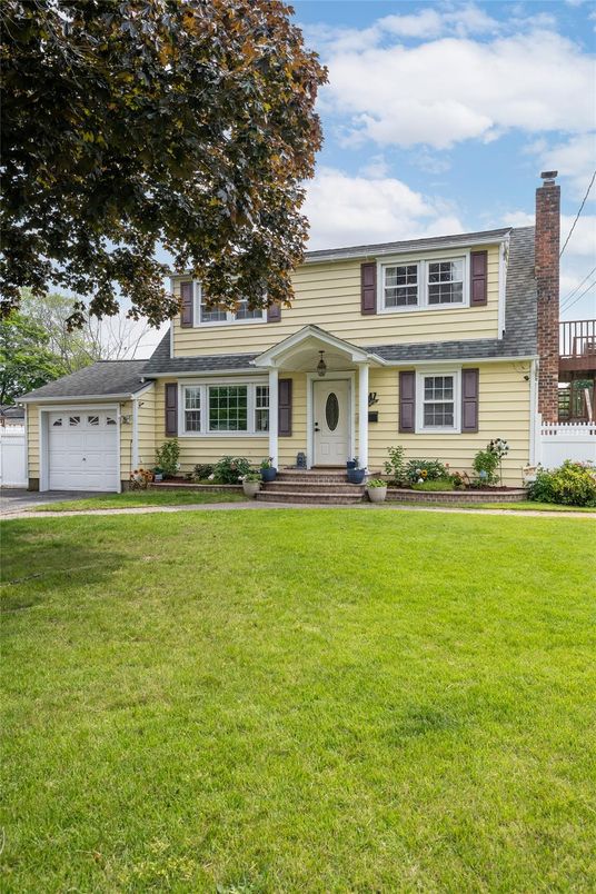 Attached, Backyard, Exterior, Facade, Split Level
