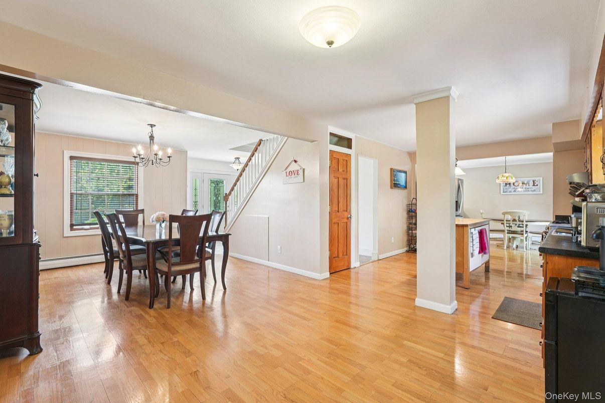Chandelier, Dining room, Interior, Pendant Lights, Wood Texture Flooring