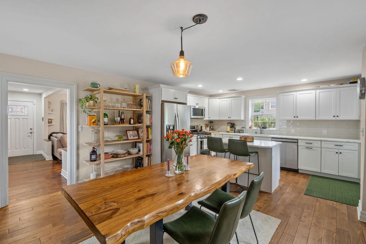 Dining room, Interior, Kitchen, Pendant Lights, Recessed Lighting, Stainless Steel Appliances, Wood Texture Flooring