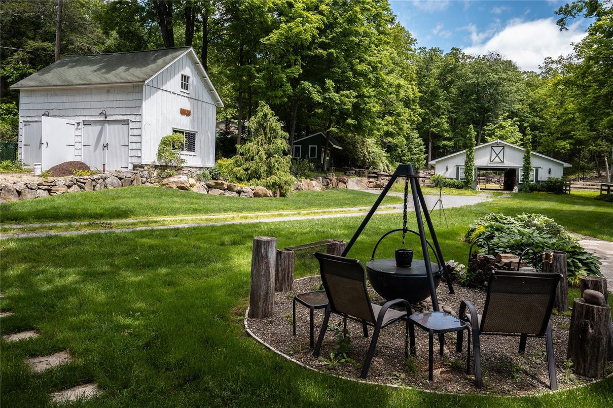 Backyard, Detached Garage, Exterior