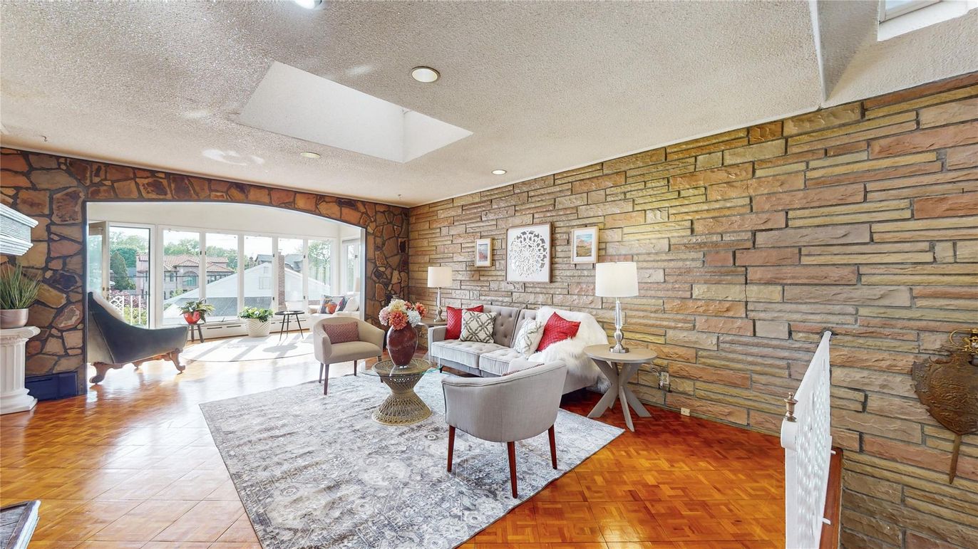 Interior, Living room, Recessed Lighting, Stone Walls, Wood Texture Flooring