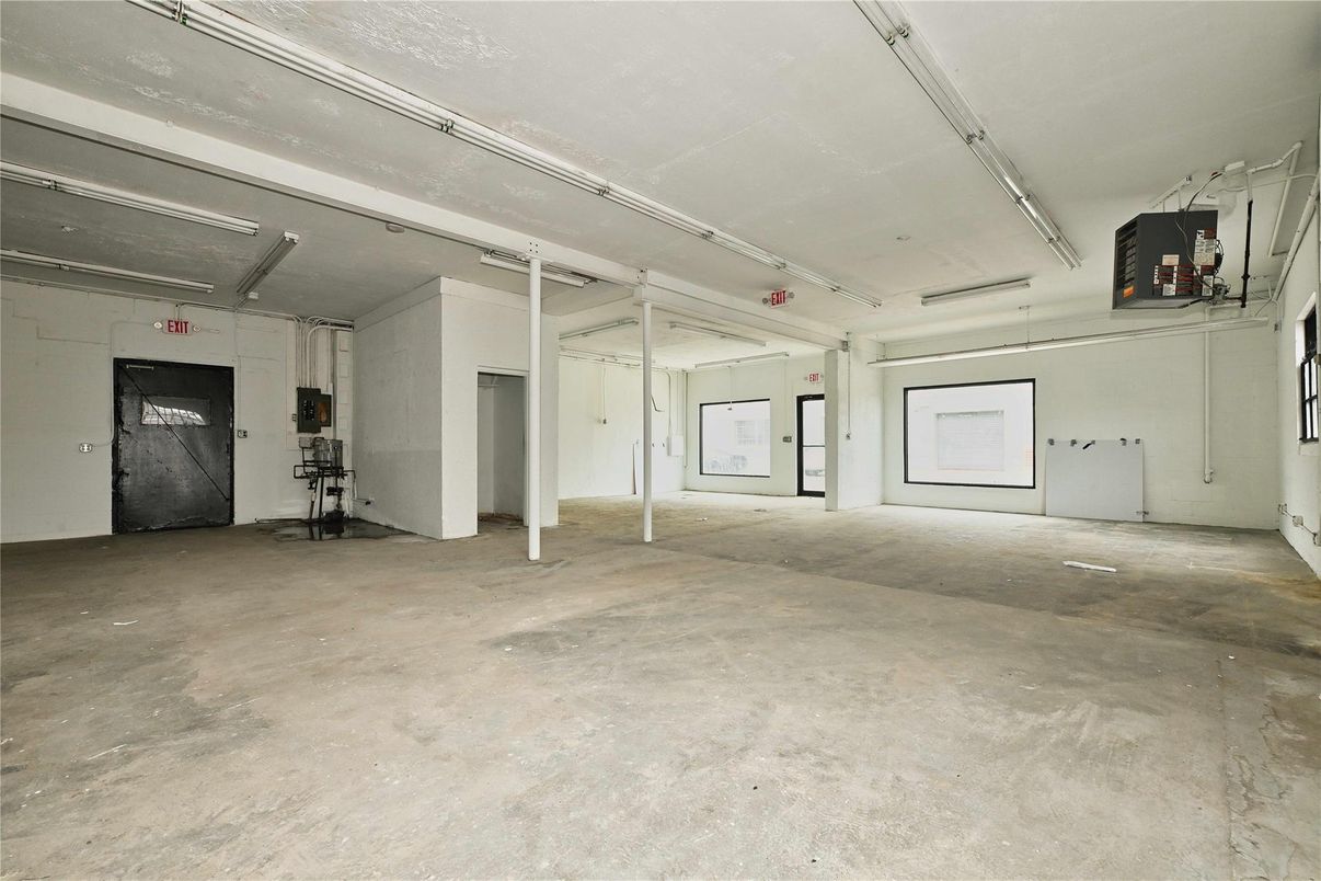 Garage, Interior