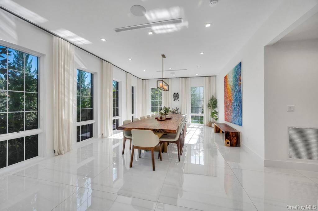 Dining room, Interior, Pendant Lights, Recessed Lighting