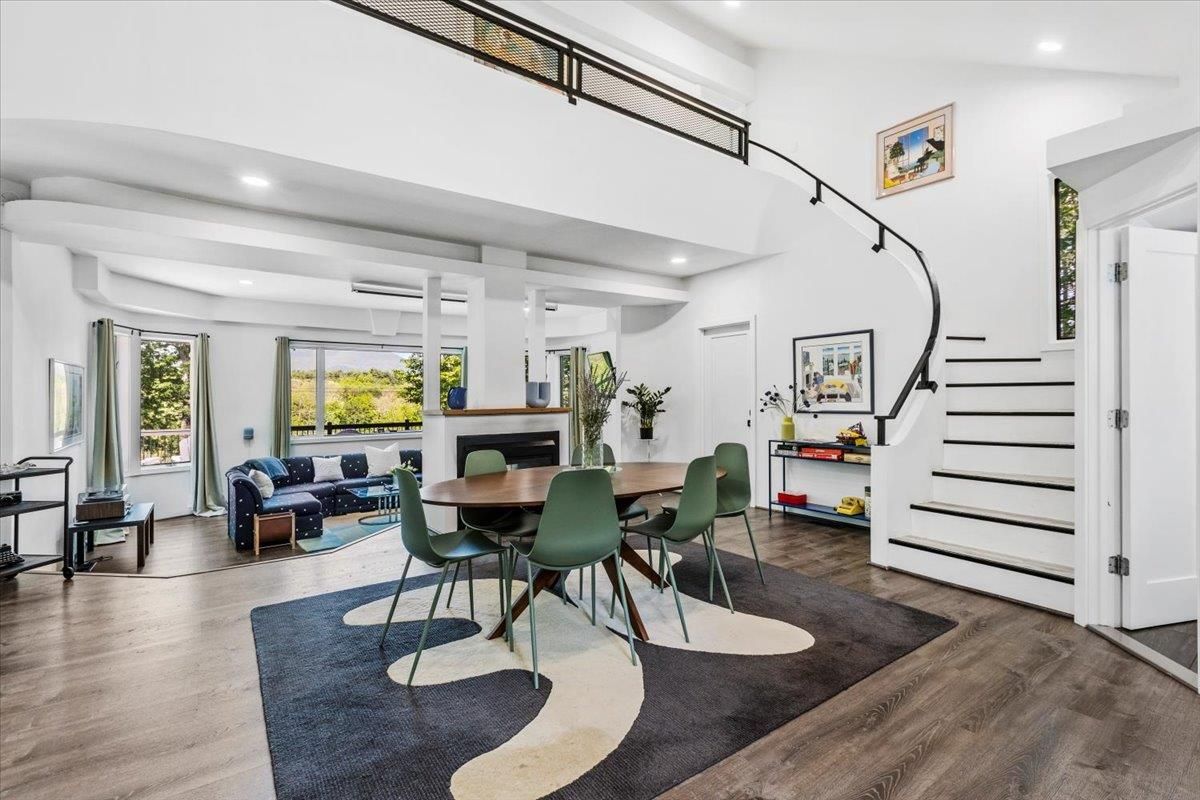 Dining room, Interior, Living room, Recessed Lighting, Wood Texture Flooring
