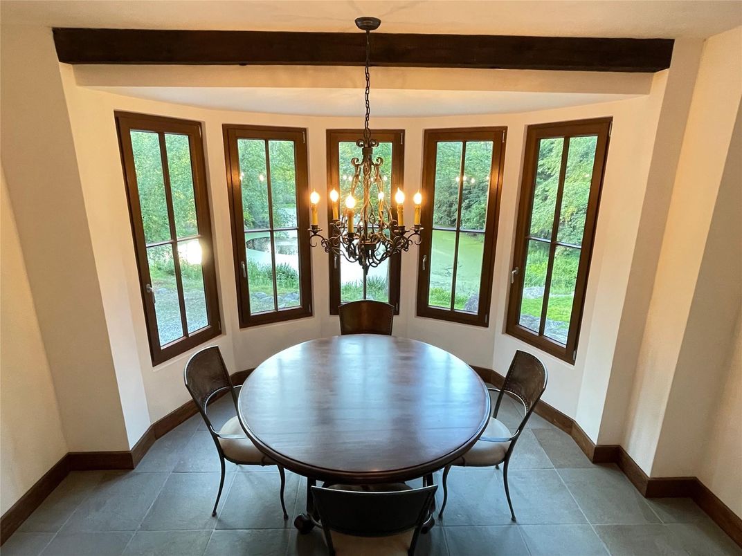 Chandelier, Dining room, Interior