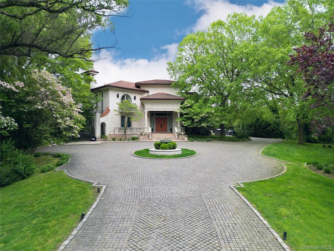 Backyard, Exterior, Facade, Mediterranean