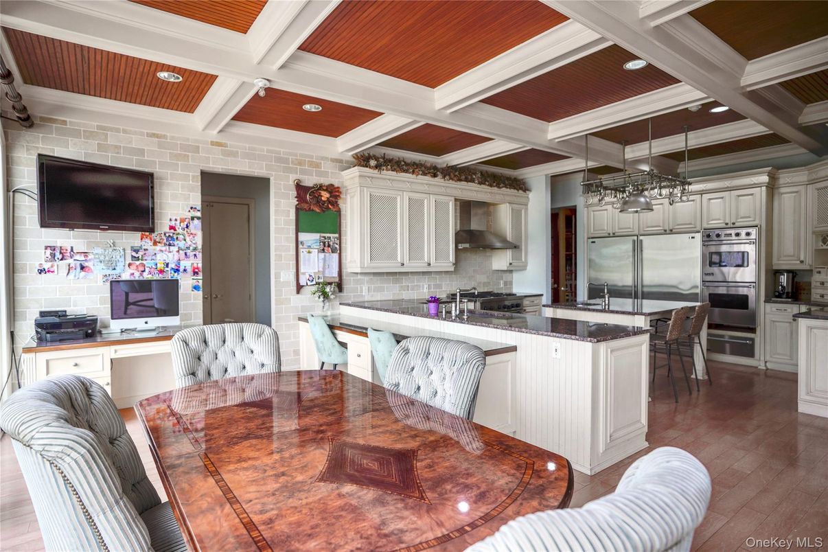 Dining room, Interior, Kitchen, Recessed Lighting, Stainless Steel Appliances, Wood Texture Flooring