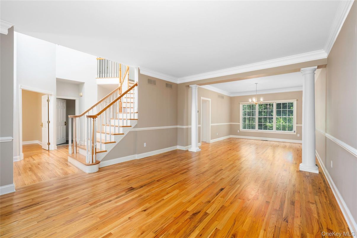 Empty room, Interior, Pendant Lights, Wood Texture Flooring