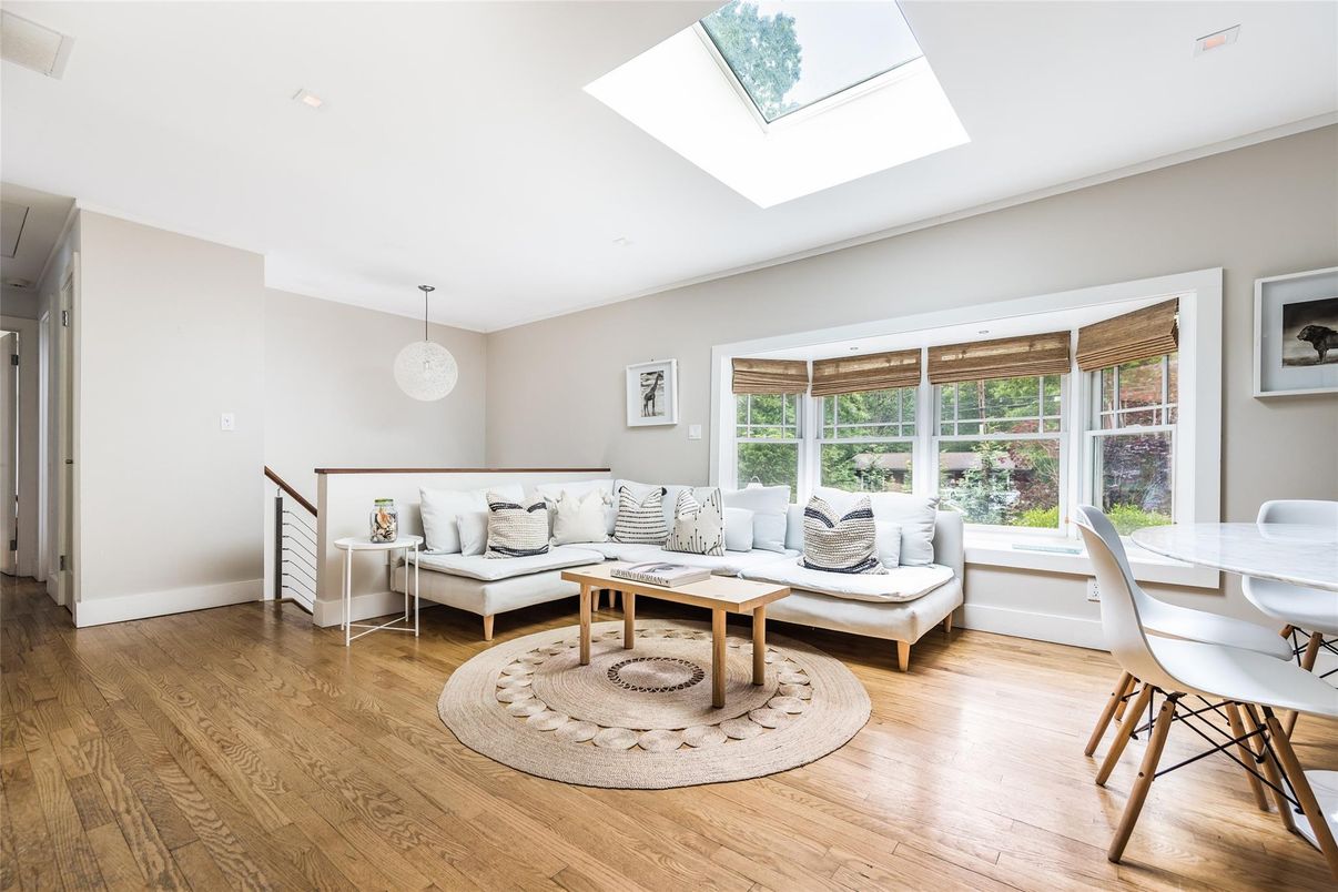 Dining room, Interior, Living room, Pendant Lights, Wood Texture Flooring