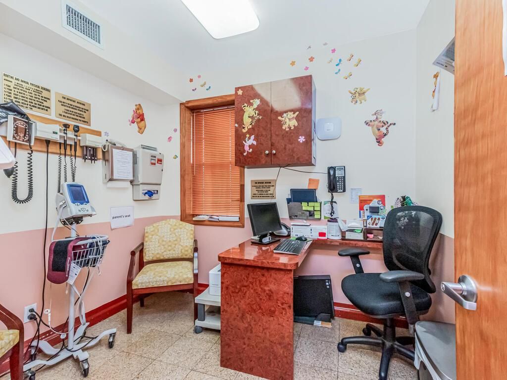 Home Office, Interior