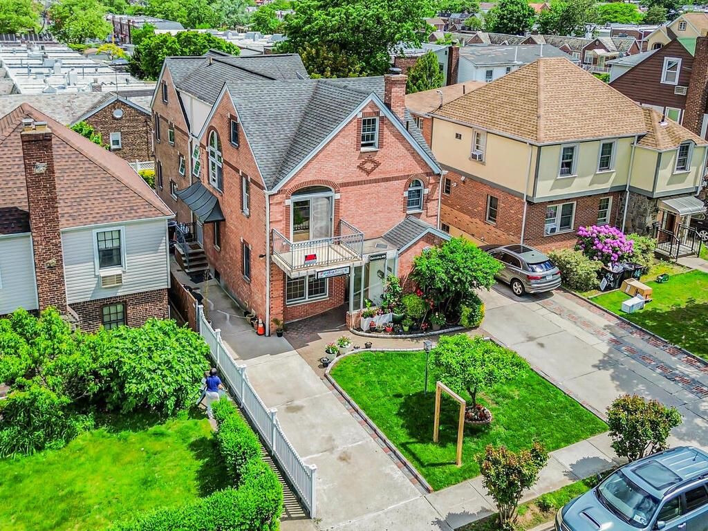 Exterior, Drone