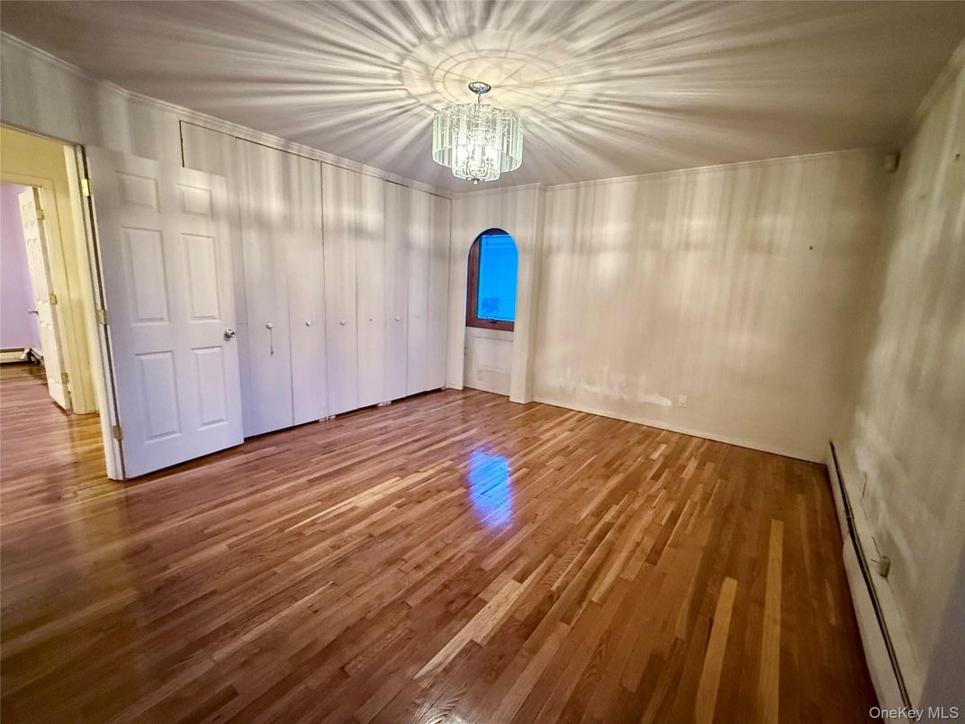 Chandelier, Empty room, Interior, Wood Texture Flooring