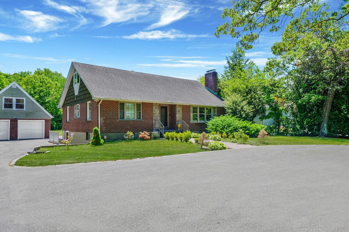 Attached, Exterior, Facade, Brick Facade, Cape Cod