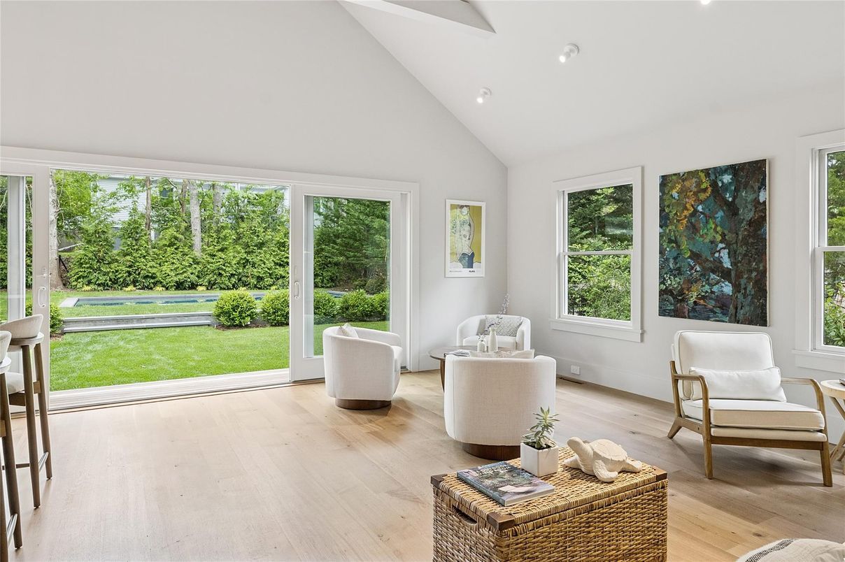 Interior, Recessed Lighting, Wood Texture Flooring