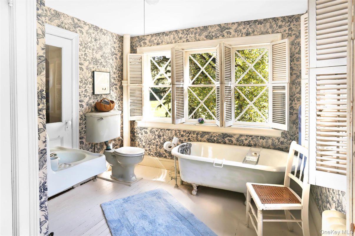 Bathroom, Free Standing Baths, Interior