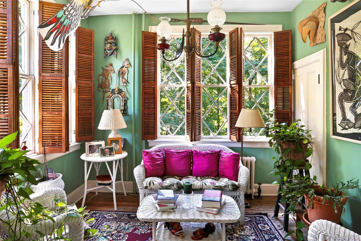 Chandelier, Interior, Wood Texture Flooring