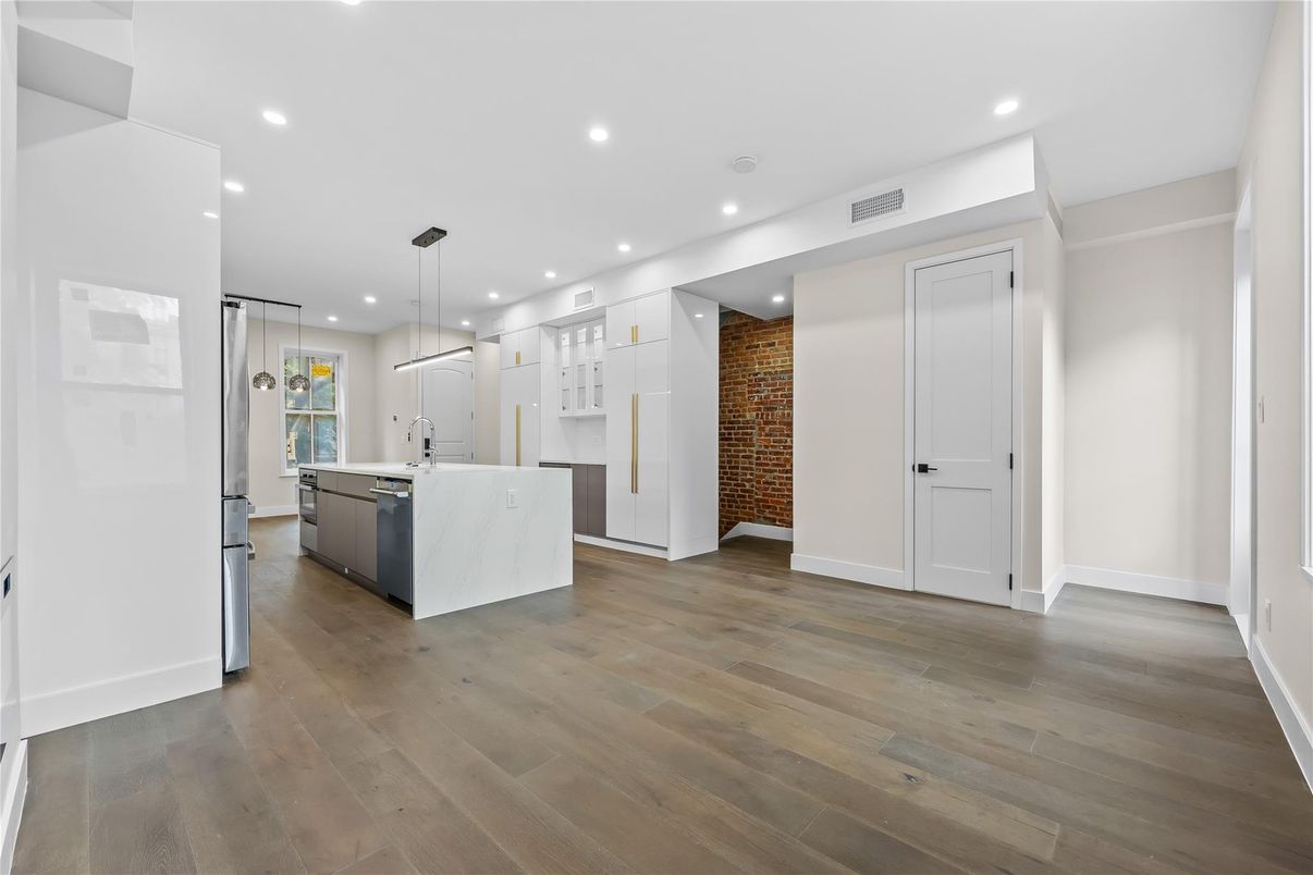 Interior, Kitchen, Pendant Lights, Recessed Lighting, Wood Texture Flooring