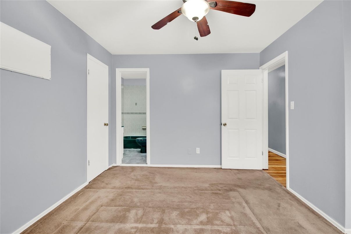 Bathroom, Empty room, Interior