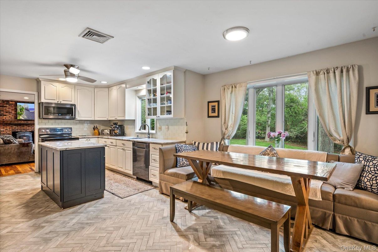 Dining room, Interior, Kitchen, Recessed Lighting, Stone Walls, Wood Texture Flooring