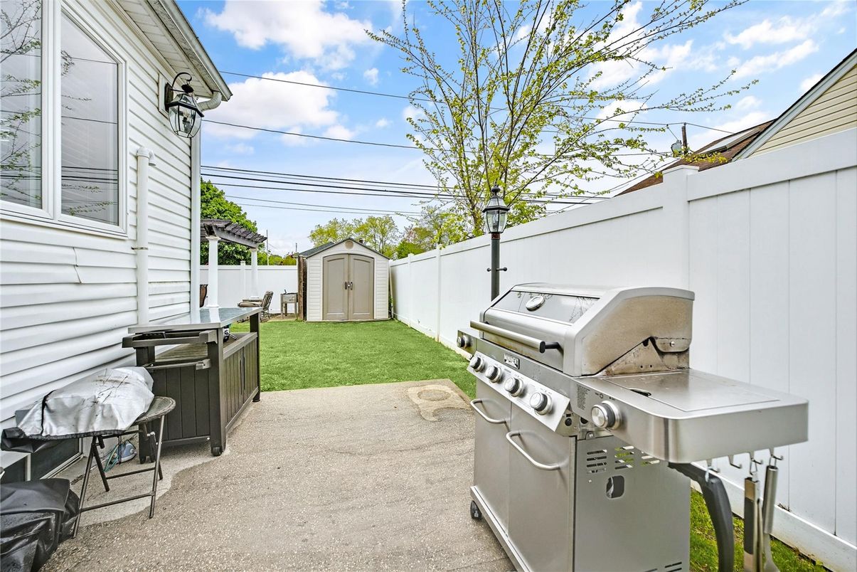 Backyard, Exterior, Hot Tub