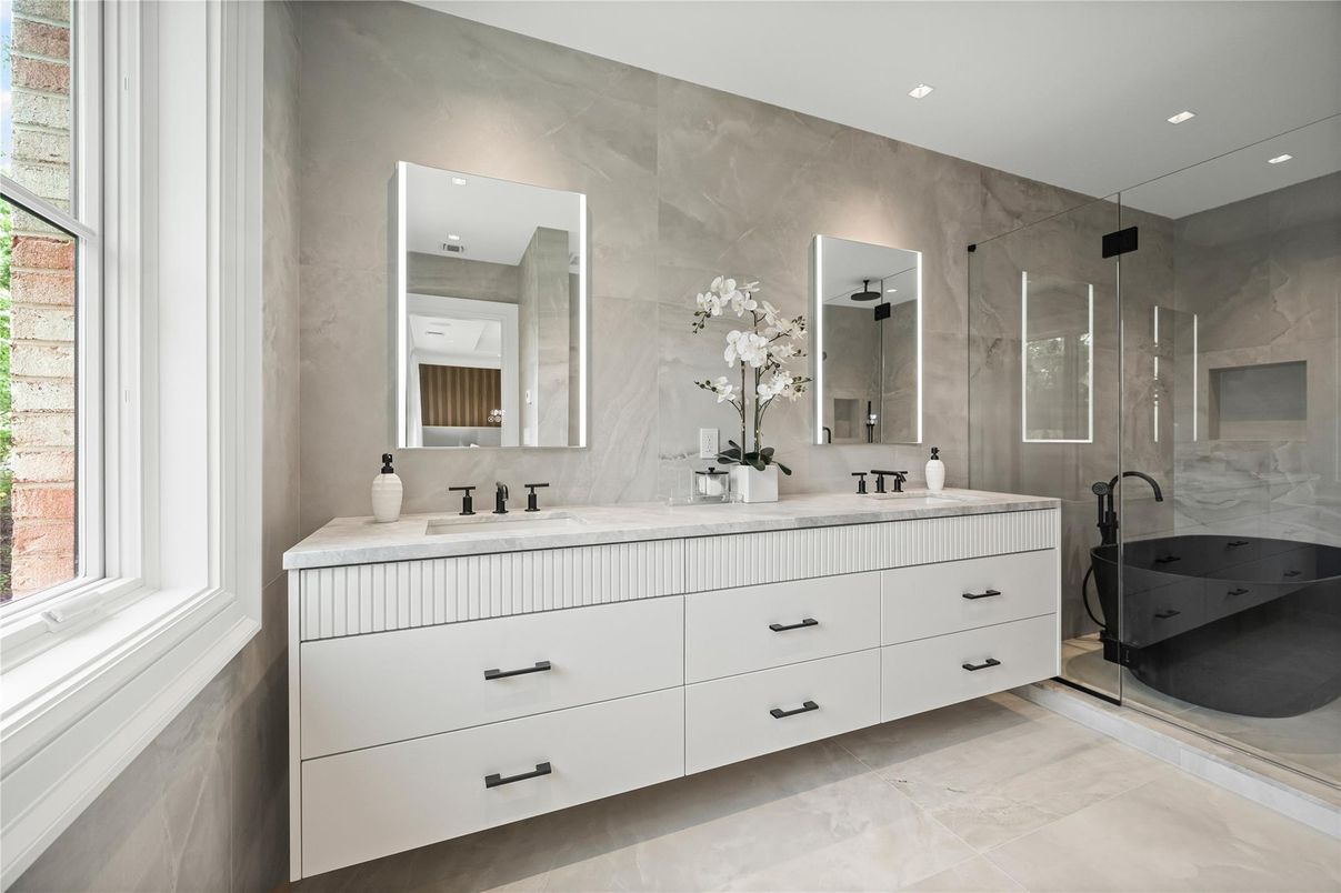 Bathroom, Dual Sink Vanities, Glass Shower, Interior, Recessed Lighting