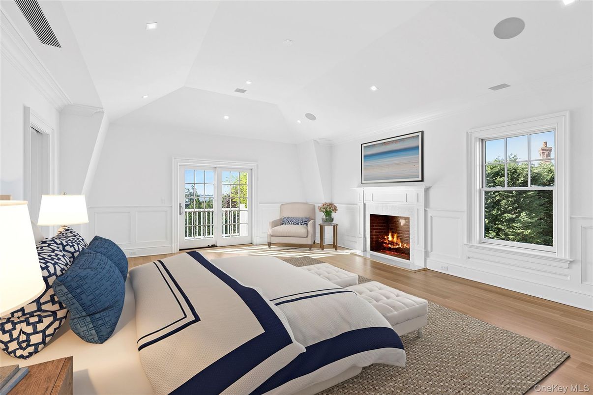 Bedroom, Fireplace, Interior, Recessed Lighting, Wood Texture Flooring