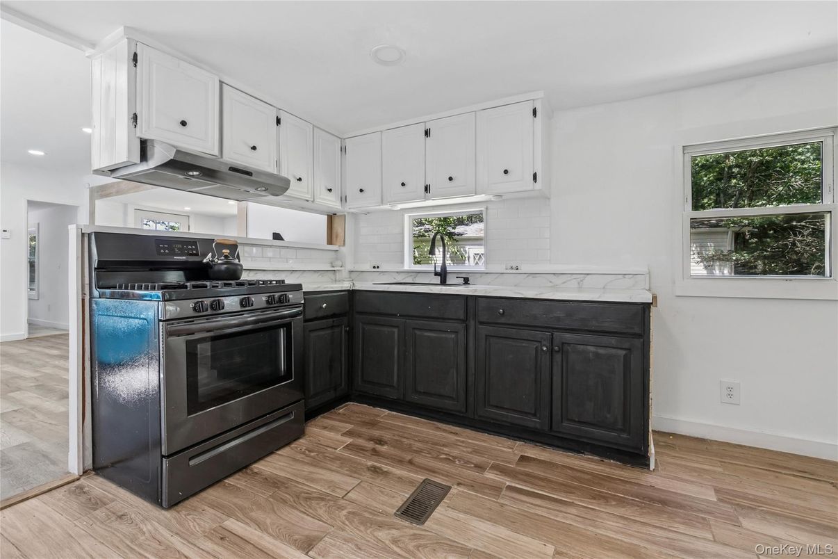 Interior, Kitchen, Recessed Lighting, Wood Texture Flooring