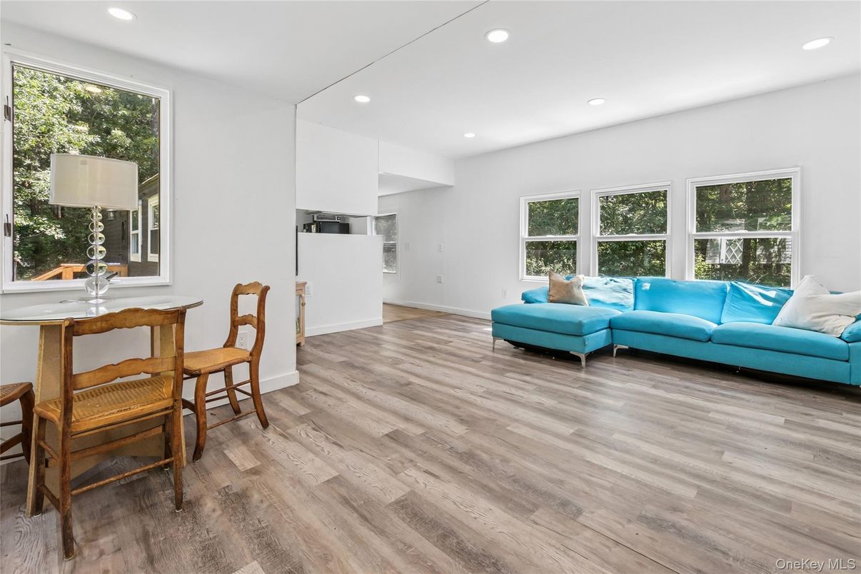 Dining room, Interior, Living room, Recessed Lighting, Wood Texture Flooring