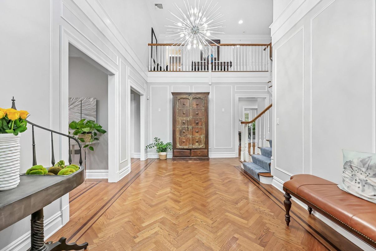 Interior, Pendant Lights, Recessed Lighting, Wood Texture Flooring