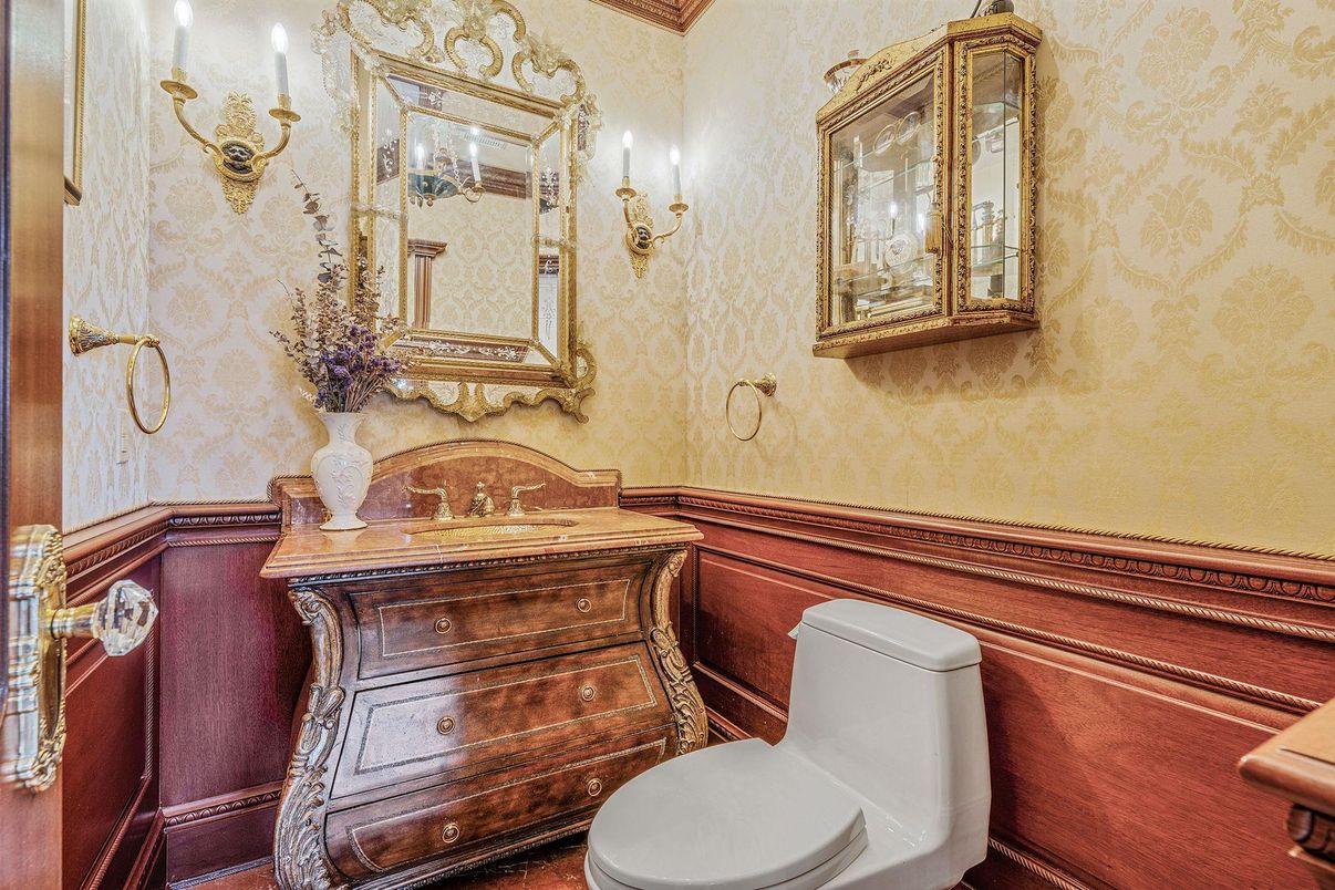 Bathroom, Interior