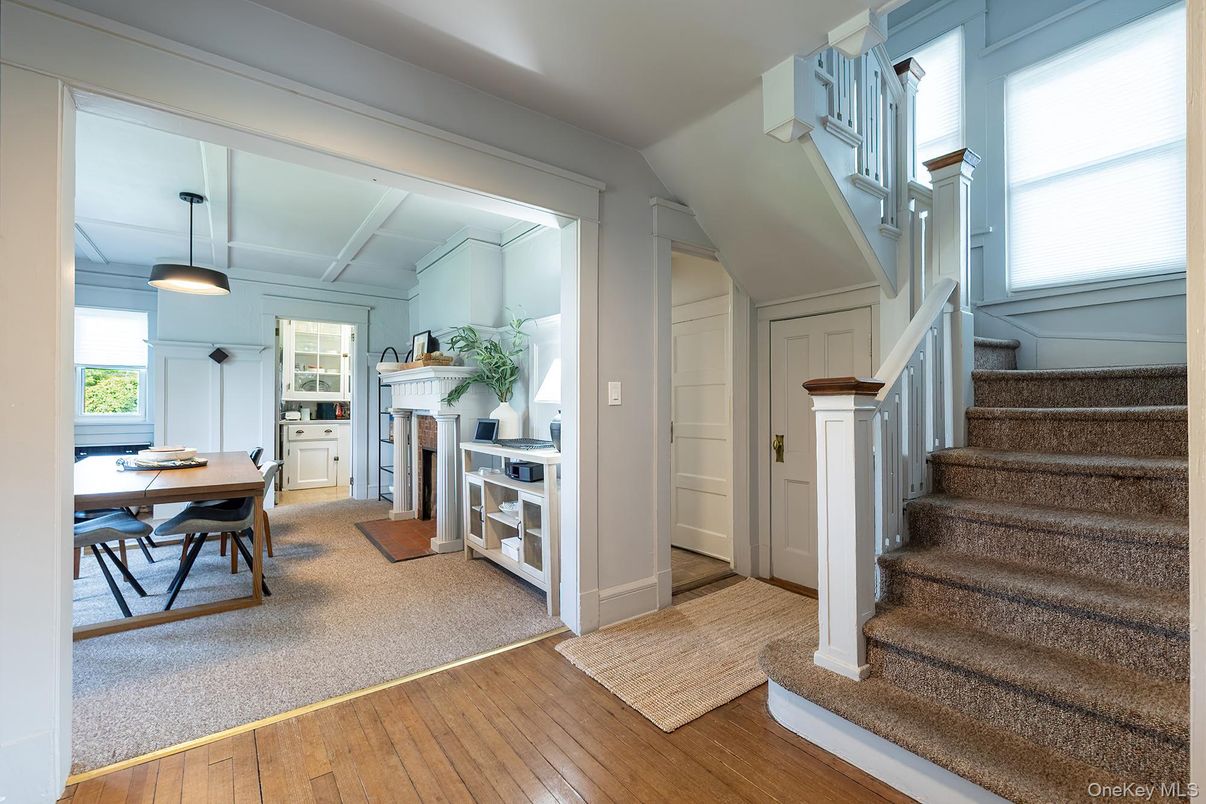 Dining room, Interior, Kitchen, Pendant Lights, Wood Texture Flooring