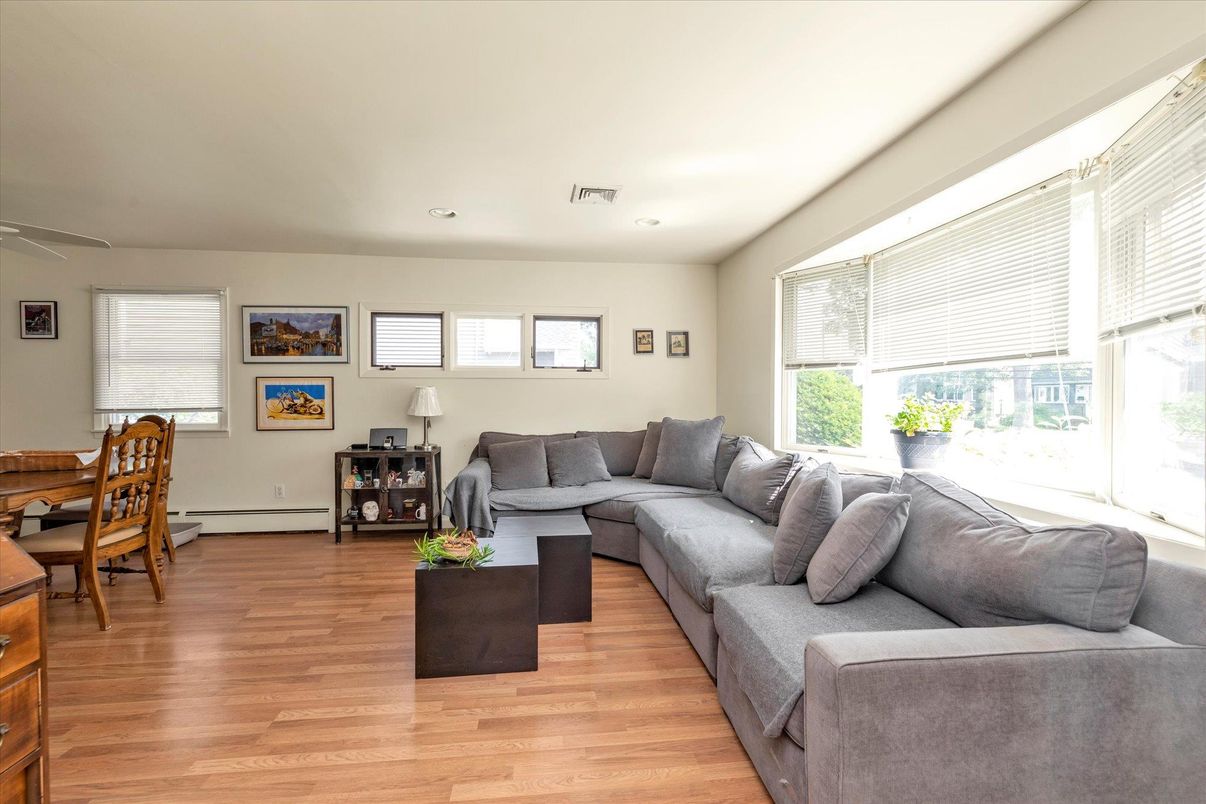 Dining room, Interior, Living room, Recessed Lighting, Wood Texture Flooring