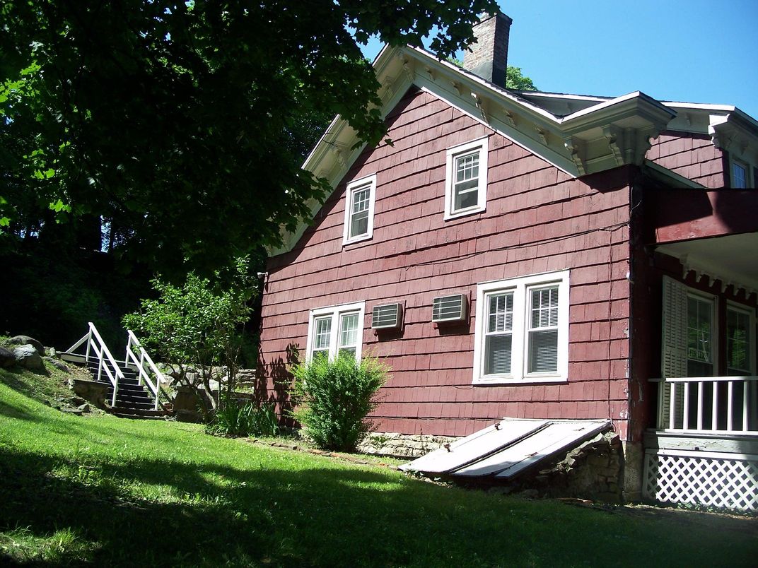 Exterior, Facade, Queen Anne Victorian