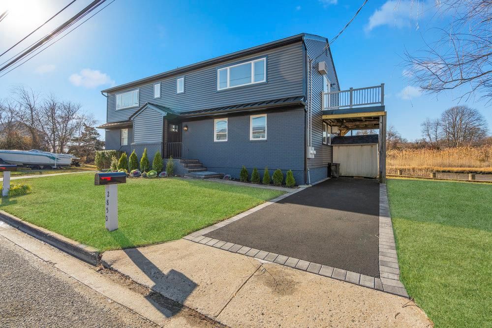 Attached, Backyard, Exterior, Facade, Split Level