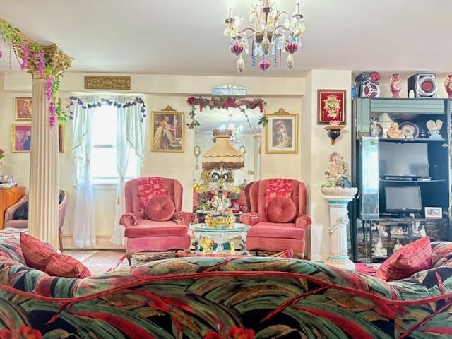 Chandelier, Interior, Living room