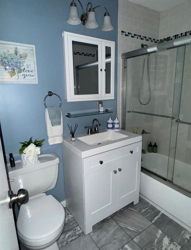 Bathroom, Glass Shower, Interior