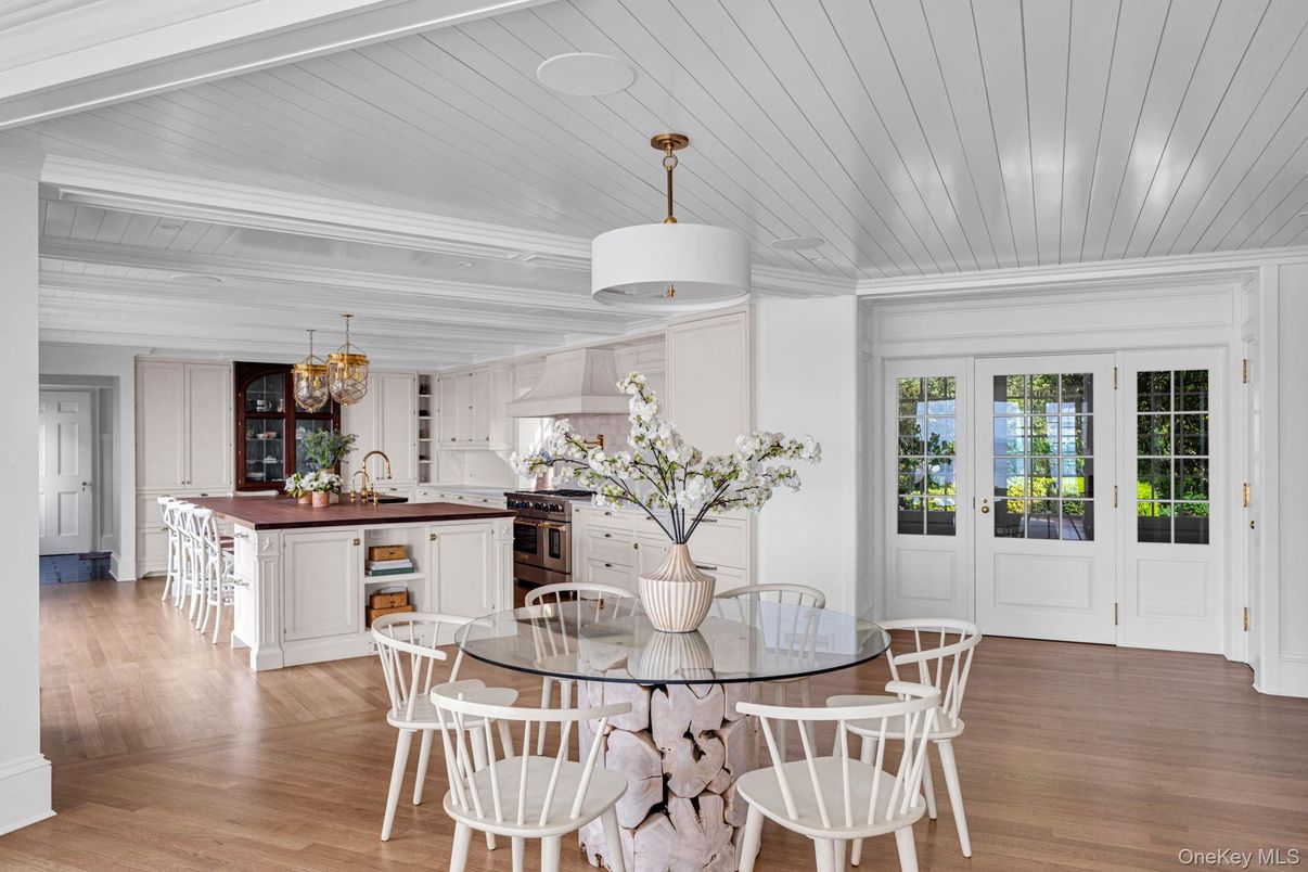 Chandelier, Dining room, Interior, Kitchen, Pendant Lights, Wood Texture Flooring