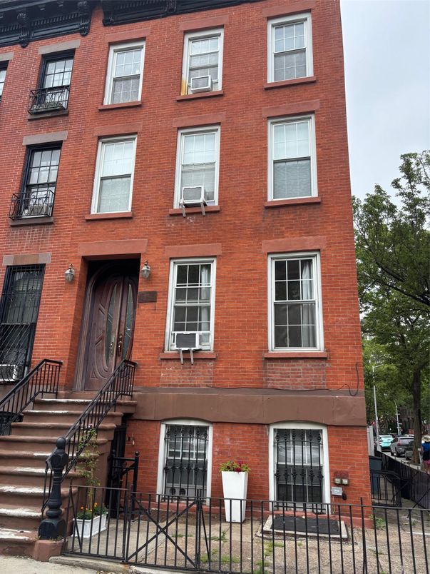 Exterior, Facade, Brick Facade, Rowhouse