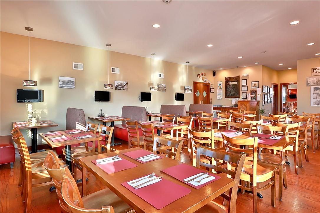 Dining room, Interior, Pendant Lights, Recessed Lighting, Wood Texture Flooring