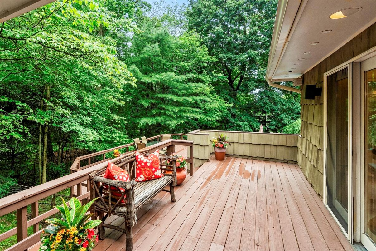 Exterior, Wood Texture Flooring
