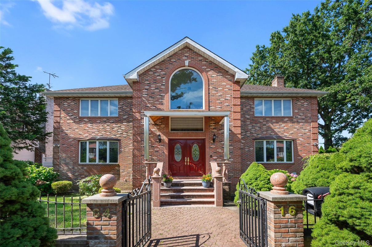 Exterior, Facade, Brick Facade, Brick Traditional