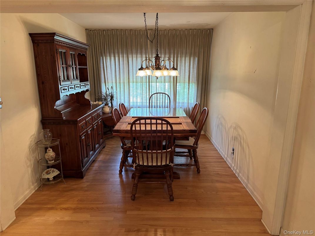 Chandelier, Dining room, Interior, Pendant Lights, Wood Texture Flooring