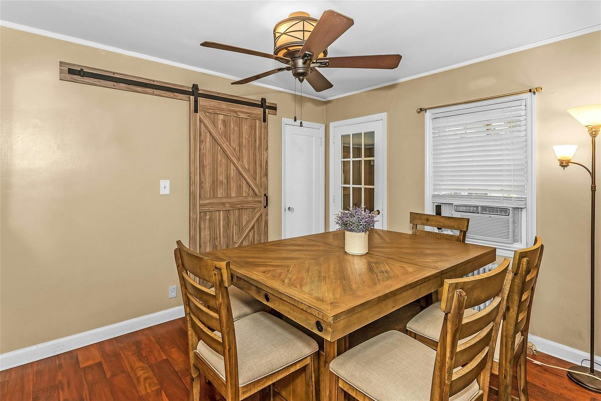 Dining room, Interior, Wood Texture Flooring