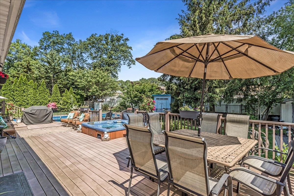 Exterior, Hot Tub