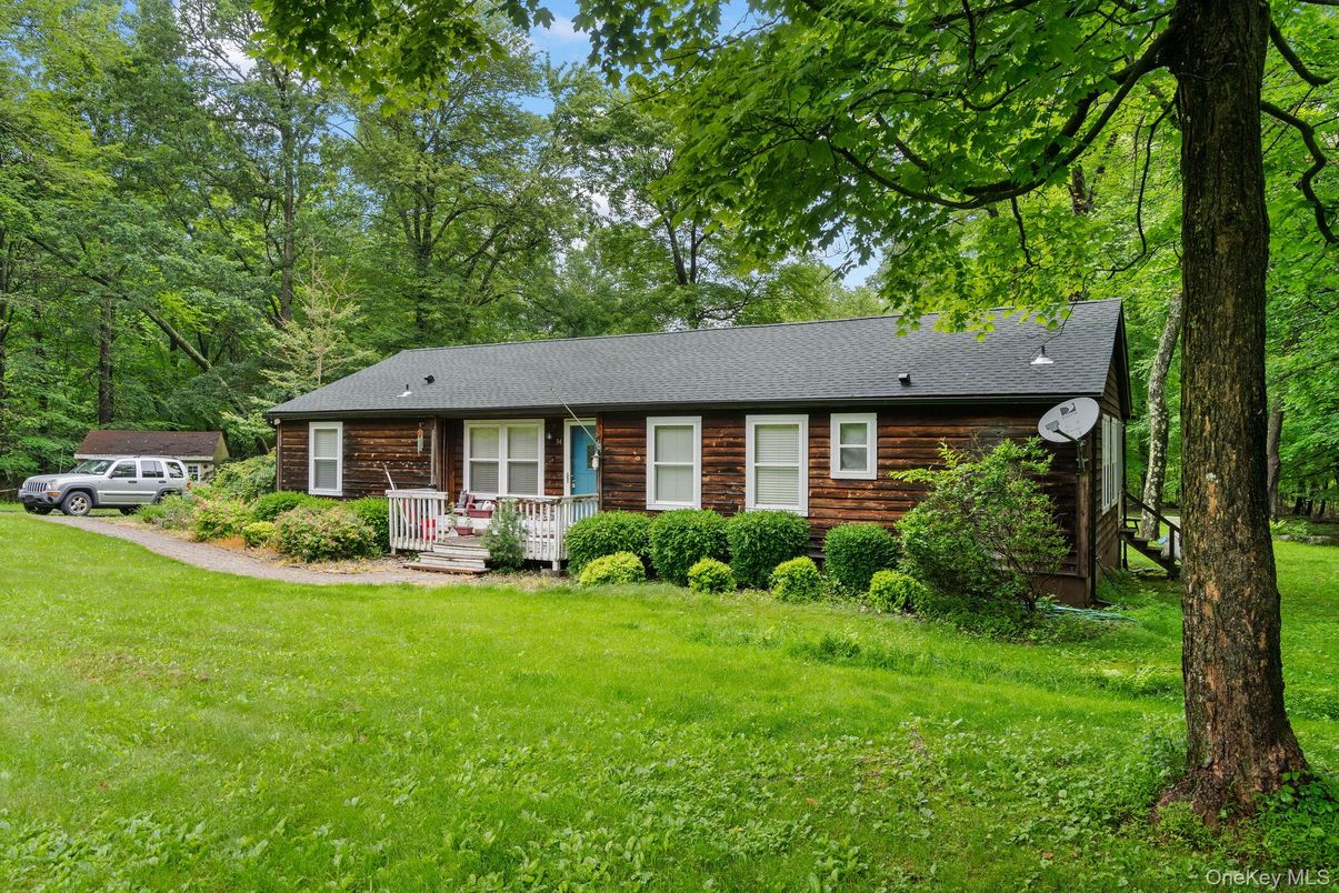 Backyard, Exterior, Facade, Log Home