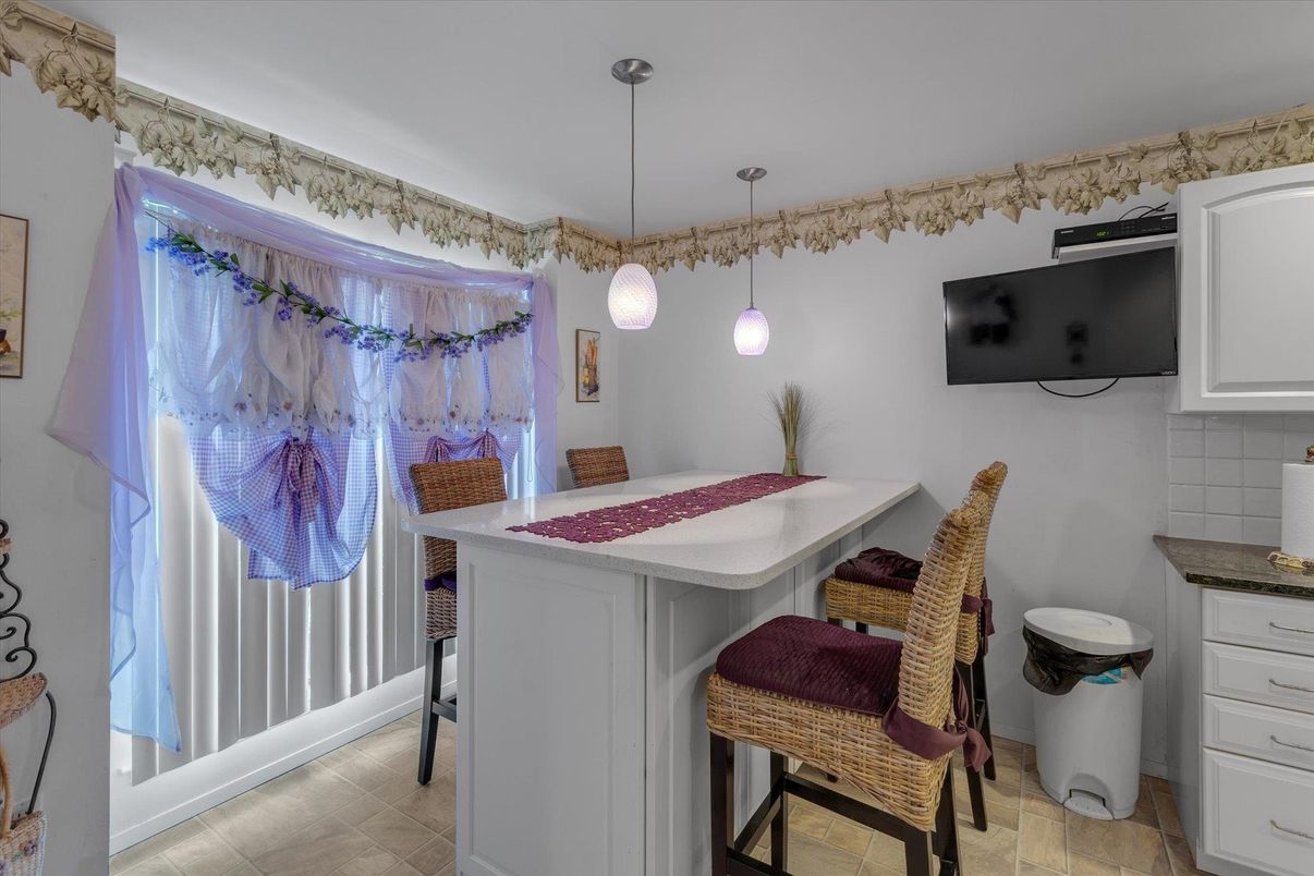 Dining room, Interior, Pendant Lights