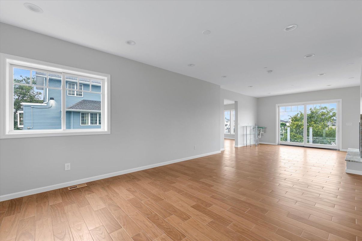 Empty room, Interior, Recessed Lighting, Wood Texture Flooring
